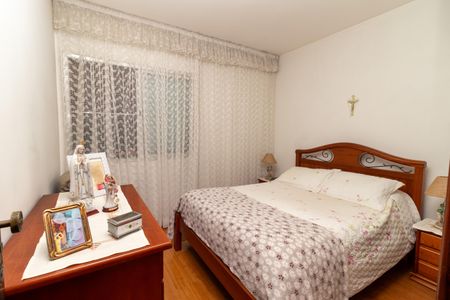 Casa à venda com 233m², 5 quartos e 6 vagasSuite