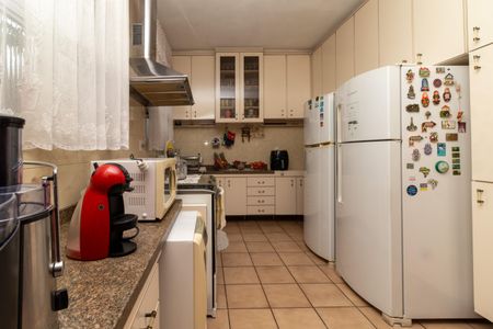 Casa à venda com 233m², 5 quartos e 6 vagasCozinha