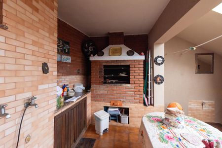 Casa à venda com 233m², 5 quartos e 6 vagasEdícula - Churrasqueira