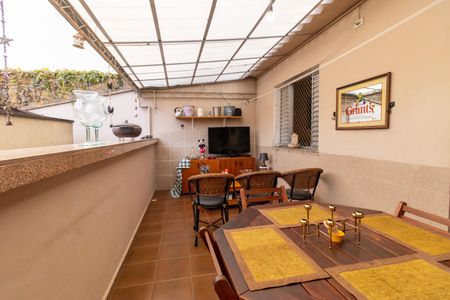 Casa à venda com 233m², 5 quartos e 6 vagasEdícula - Churrasqueira