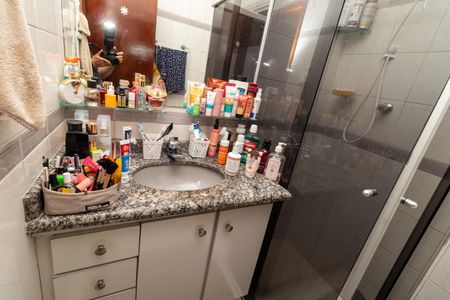 Casa à venda com 233m², 5 quartos e 6 vagasBanheiro do Corredor