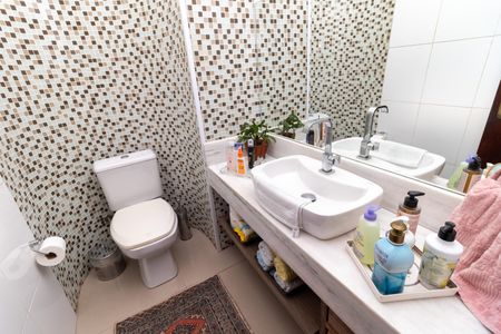 Casa à venda com 233m², 5 quartos e 6 vagasLavabo