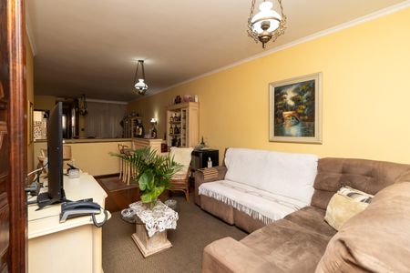 Casa à venda com 233m², 5 quartos e 6 vagasSala