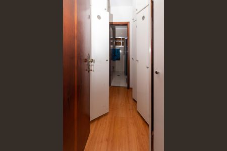 Casa à venda com 233m², 5 quartos e 6 vagasCloset da Suite