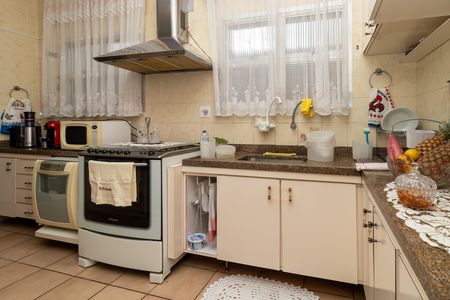 Casa à venda com 233m², 5 quartos e 6 vagasCozinha