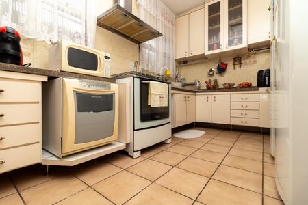 Casa à venda com 233m², 5 quartos e 6 vagasCozinha