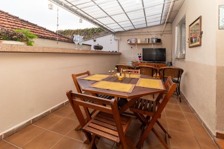 Casa à venda com 233m², 5 quartos e 6 vagasEdícula - Churrasqueira