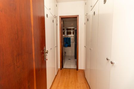 Casa à venda com 233m², 5 quartos e 6 vagasCloset da Suite