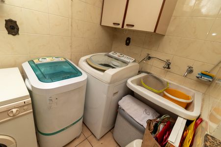 Casa à venda com 233m², 5 quartos e 6 vagasÁrea de Serviço