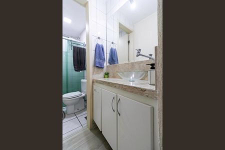 Apartamento à venda com 120m², 3 quartos e 1 vaga Apartamento à venda com 120m², 3 quartos e 1 vagaBanheiro social