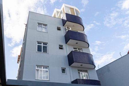 Apartamento à venda com 120m², 3 quartos e 1 vaga Apartamento à venda com 120m², 3 quartos e 1 vagaFachada