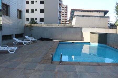 Apartamento à venda com 154m², 4 quartos e 2 vagasÁrea comum - Piscina
