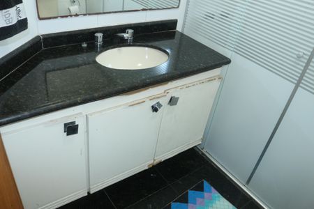 Apartamento à venda com 154m², 4 quartos e 2 vagasBanheiro da Suíte 1