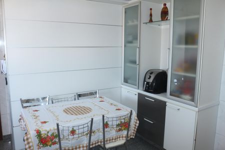 Apartamento à venda com 154m², 4 quartos e 2 vagasCozinha