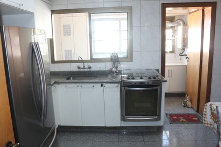 Apartamento à venda com 154m², 4 quartos e 2 vagasCozinha