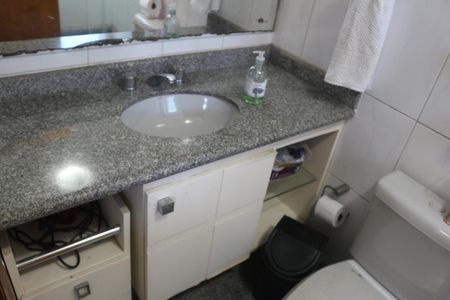 Apartamento à venda com 154m², 4 quartos e 2 vagasBanheiro da Suíte 2