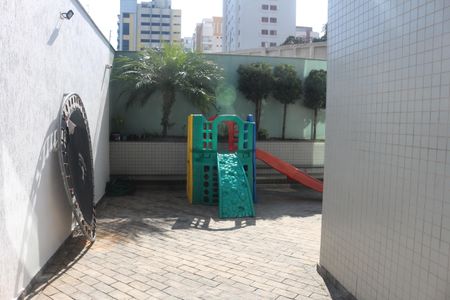 Apartamento à venda com 154m², 4 quartos e 2 vagasÁrea comum - Playground