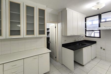 Apartamento à venda com 156m², 3 quartos e 2 vagasCozinha