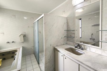 Apartamento à venda com 156m², 3 quartos e 2 vagasBanheiro Suíte