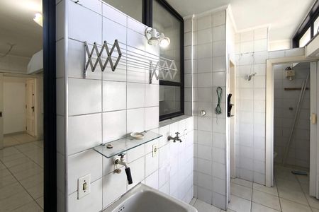 Apartamento à venda com 156m², 3 quartos e 2 vagasÁrea de Serviço