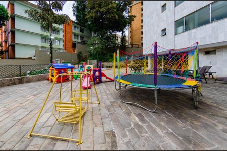 Apartamento à venda com 280m², 5 quartos e 4 vagas Apartamento à venda com 280m², 5 quartos e 4 vagasÁrea comum