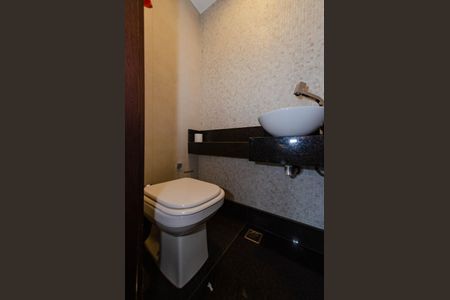 Apartamento à venda com 280m², 5 quartos e 4 vagas Apartamento à venda com 280m², 5 quartos e 4 vagasLavabo