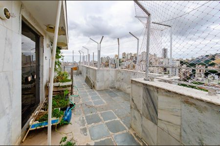 Apartamento à venda com 280m², 5 quartos e 4 vagas Apartamento à venda com 280m², 5 quartos e 4 vagasCobertura