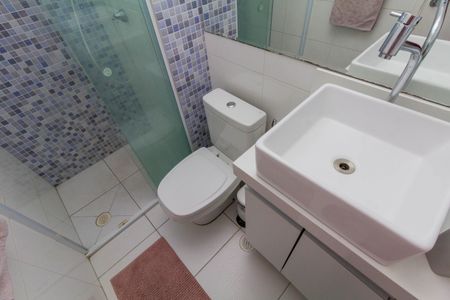 Apartamento à venda com 49m², 2 quartos e 1 vaga Apartamento à venda com 49m², 2 quartos e 1 vagaBanheiro