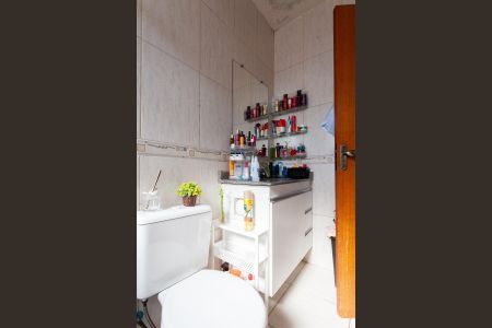 Casa à venda com 103m², 3 quartos e 2 vagas Casa à venda com 103m², 3 quartos e 2 vagasBanheiro da Suíte