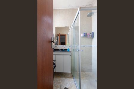 Casa à venda com 103m², 3 quartos e 2 vagas Casa à venda com 103m², 3 quartos e 2 vagasBanheiro Social