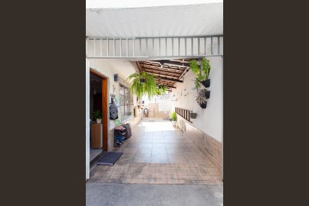 Casa à venda com 103m², 3 quartos e 2 vagas Casa à venda com 103m², 3 quartos e 2 vagasGaragem