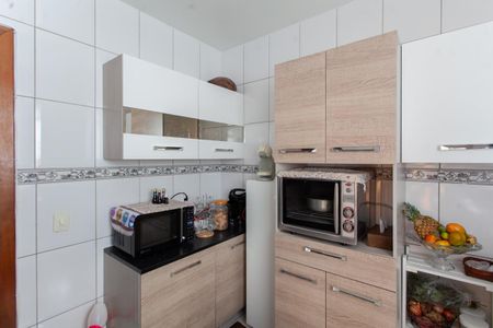 Casa à venda com 103m², 3 quartos e 2 vagas Casa à venda com 103m², 3 quartos e 2 vagasCozinha