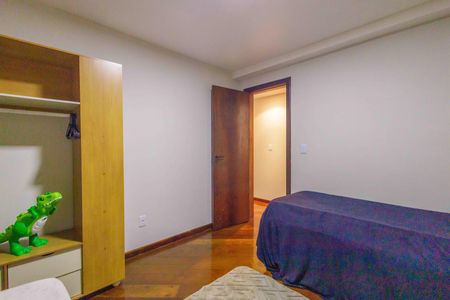 Apartamento à venda com 180m², 4 quartos e 3 vagas Apartamento à venda com 180m², 4 quartos e 3 vagasQuarto 3