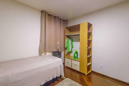 Apartamento à venda com 180m², 4 quartos e 3 vagas Apartamento à venda com 180m², 4 quartos e 3 vagasQuarto 3