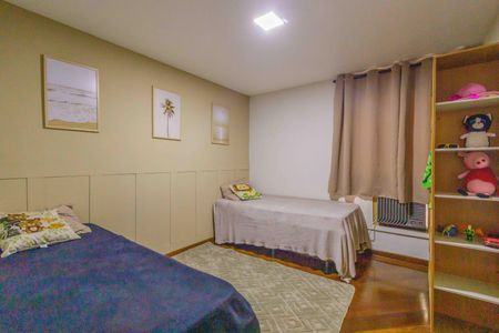 Apartamento à venda com 180m², 4 quartos e 3 vagas Apartamento à venda com 180m², 4 quartos e 3 vagasQuarto 3