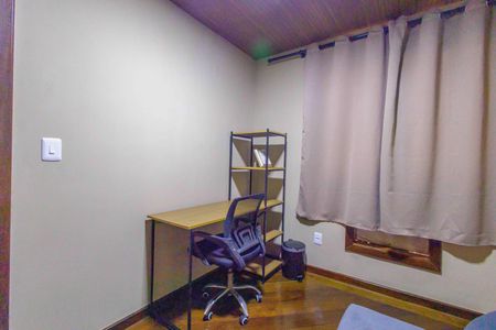 Apartamento à venda com 180m², 4 quartos e 3 vagas Apartamento à venda com 180m², 4 quartos e 3 vagasQuarto 1