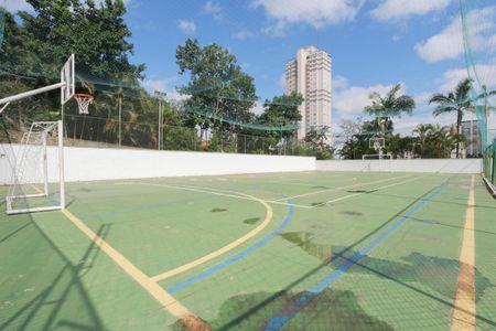 Apartamento à venda com 77m², 3 quartos e 1 vagaÁrea comum - Quadra esportiva