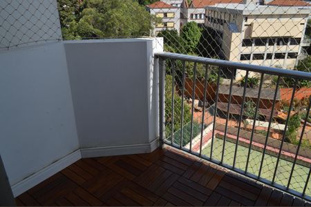 Apartamento à venda com 65m², 2 quartos e 2 vagasVaranda