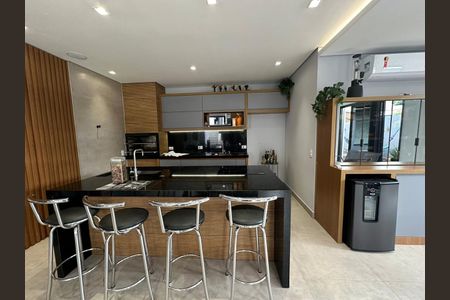 Casa de condomínio à venda com 390m², 4 quartos e 8 vagas Casa de condomínio à venda com 390m², 4 quartos e 8 vagasEspaço Gourmet