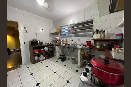 Casa à venda com 170m², 4 quartos e 2 vagas Casa à venda com 170m², 4 quartos e 2 vagasCozinha