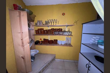 Casa à venda com 170m², 4 quartos e 2 vagas Casa à venda com 170m², 4 quartos e 2 vagasQuarto 4