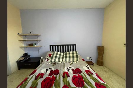 Casa à venda com 170m², 4 quartos e 2 vagas Casa à venda com 170m², 4 quartos e 2 vagasQuarto 01