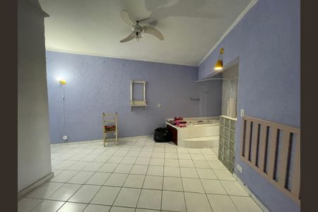 Casa à venda com 170m², 4 quartos e 2 vagas Casa à venda com 170m², 4 quartos e 2 vagasBanheiro 4