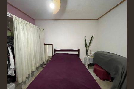 Casa à venda com 170m², 4 quartos e 2 vagas Casa à venda com 170m², 4 quartos e 2 vagasQuarto 3