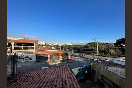 Casa à venda com 170m², 4 quartos e 2 vagas Casa à venda com 170m², 4 quartos e 2 vagasVista