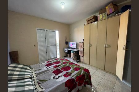 Casa à venda com 170m², 4 quartos e 2 vagas Casa à venda com 170m², 4 quartos e 2 vagasQuarto 01