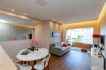 Apartamento à venda com 70m², 2 quartos e 2 vagasSala