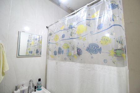 Casa para alugar com 70m², 2 quartos e sem vagaBanheiro social