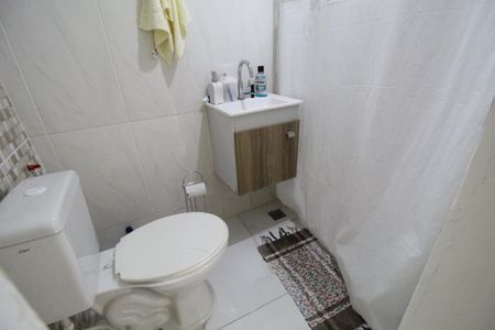 Casa para alugar com 70m², 2 quartos e sem vagaBanheiro social