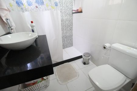 Casa para alugar com 70m², 2 quartos e sem vagaBanheiro da suíte